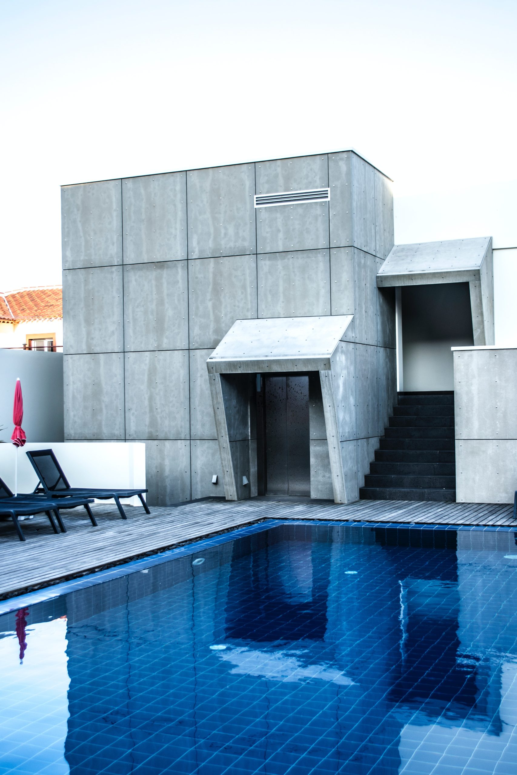 white concrete building during daytime